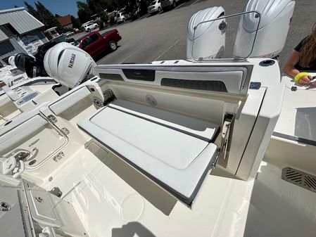 Cobia 265-CENTER-CONSOLE image