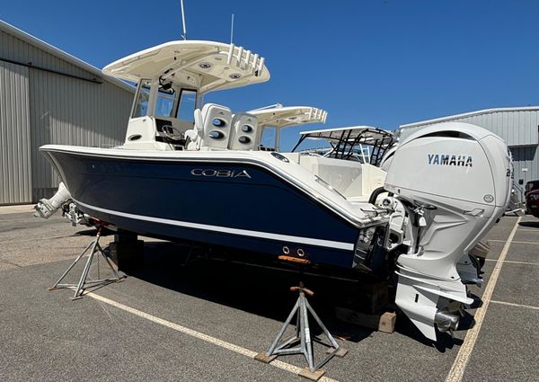 Cobia 265-CENTER-CONSOLE image