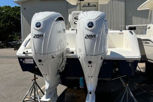 Cobia 265-CENTER-CONSOLE image