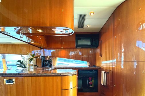 Horizon Flybridge Motor Yacht image