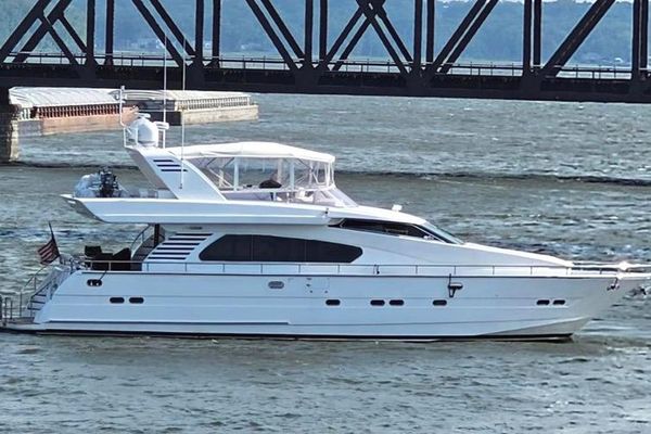 Horizon Flybridge Motor Yacht - main image