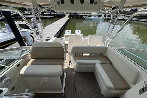 Wellcraft 340 Coastal image