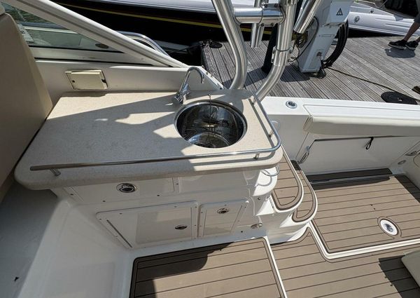 Wellcraft 340 Coastal image