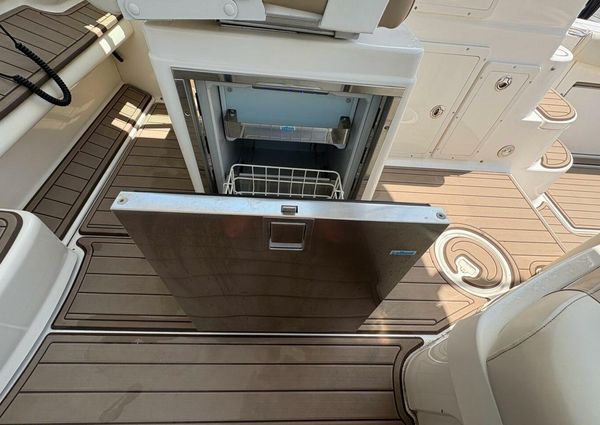 Wellcraft 340 Coastal image