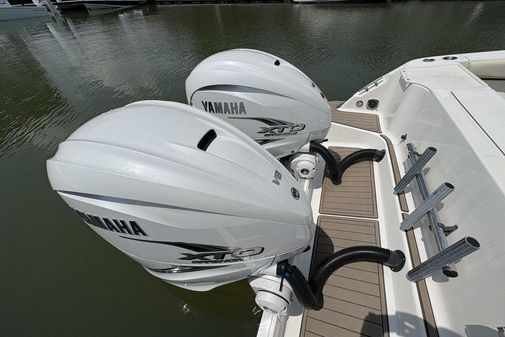 Wellcraft 340 Coastal image