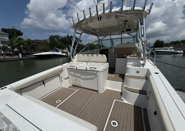 Wellcraft 340 Coastal image