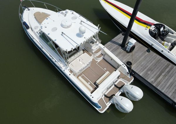 Wellcraft 340 Coastal image