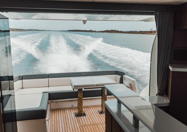 Galeon 550 Fly image