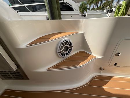 Sea Ray 44 Sedan Bridge image