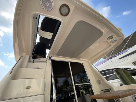 Sea Ray 44 Sedan Bridge image