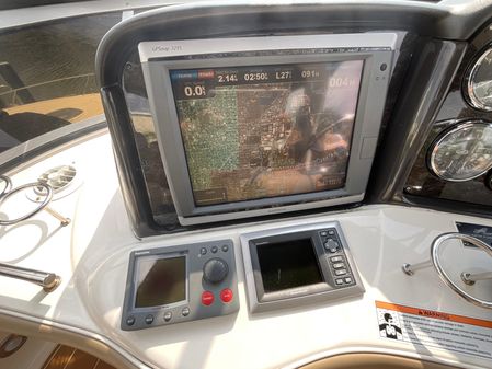 Sea Ray 44 Sedan Bridge image