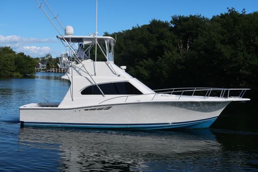 Luhrs 40 Convertible image