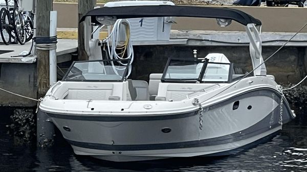 Sea Ray 270 SDX Outboard 