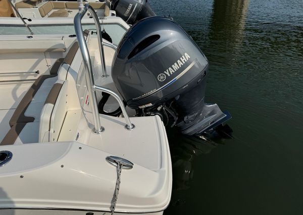 Robalo R207-DUAL-CONSOLE image