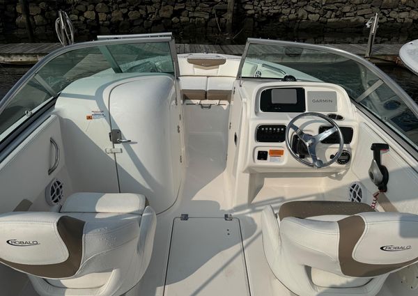 Robalo R207-DUAL-CONSOLE image