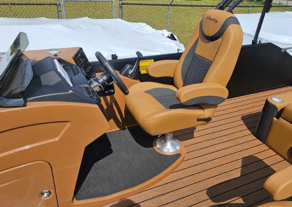 Bentley-pontoons ELITE-223-SWINGBACK image