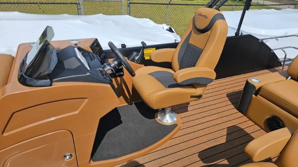 Bentley-pontoons ELITE-223-SWINGBACK image