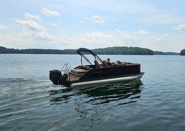 Bentley-pontoons ELITE-223-SWINGBACK image