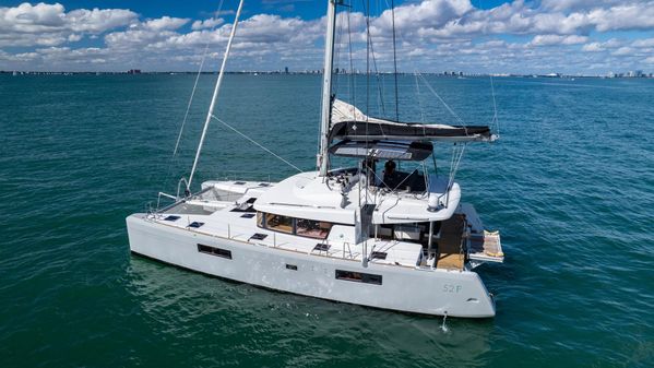 Lagoon 52 image