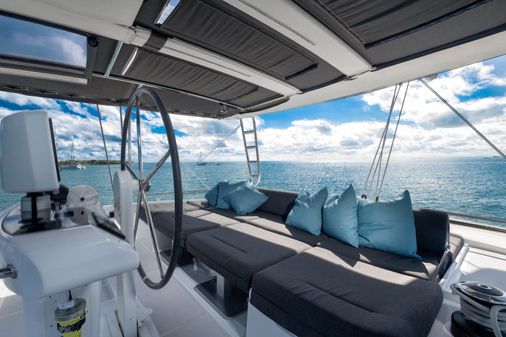 Lagoon 52 image