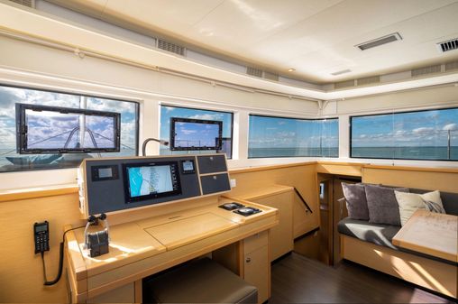 Lagoon 52 image