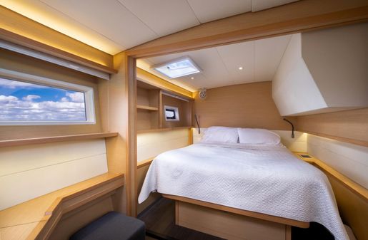 Lagoon 52 image