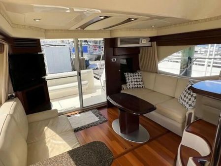 Sea Ray 440 Sedan Bridge image