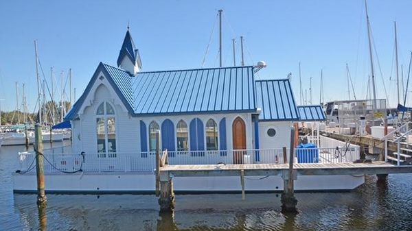 Custom Floating Home or Office 