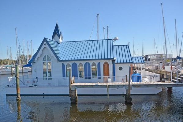 Custom Floating Home or Office - main image