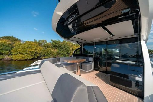 Sunseeker Predator 65 image