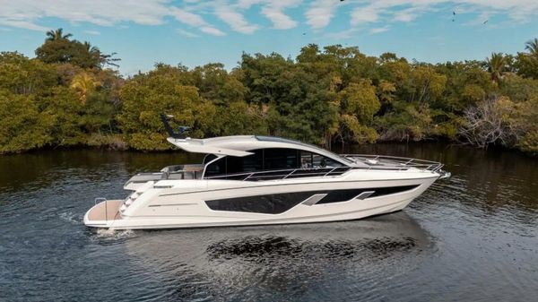 Sunseeker Predator 65 