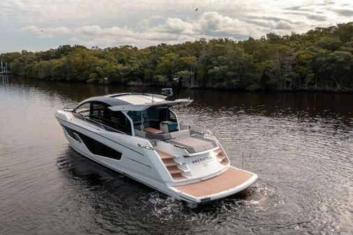 Sunseeker Predator 65 image