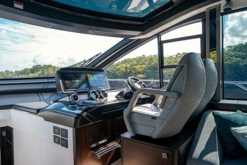 Sunseeker Predator 65 image