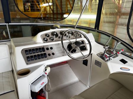 Bayliner 3488 Avanti image