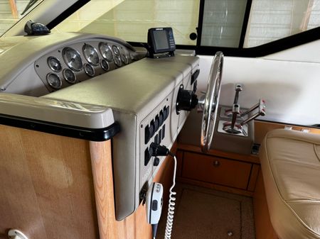 Bayliner 3488 Avanti image