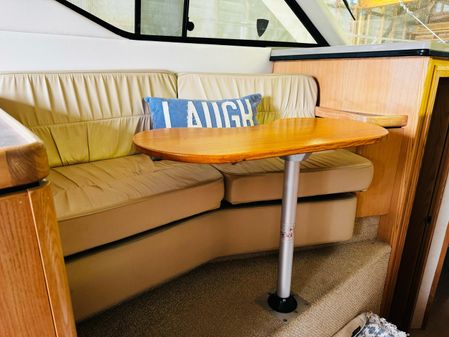 Bayliner 3488 Avanti image