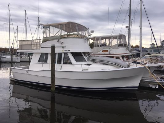 Mainship 390 Trawler - main image