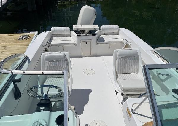 Boston-whaler VENTURA-18 image