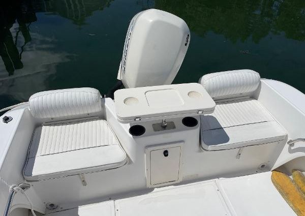 Boston-whaler VENTURA-18 image