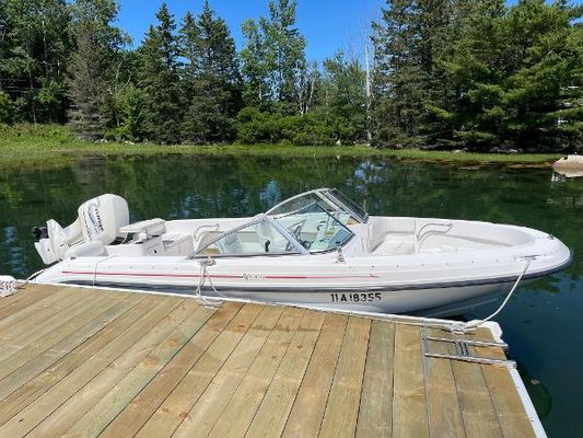 Boston-whaler VENTURA-18 - main image
