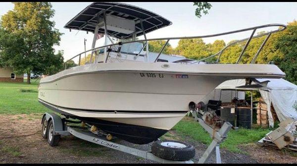 Robalo R230