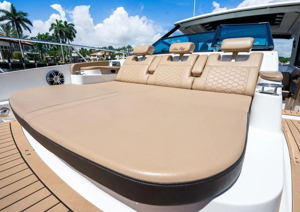 Sea Ray Sundancer 320 image