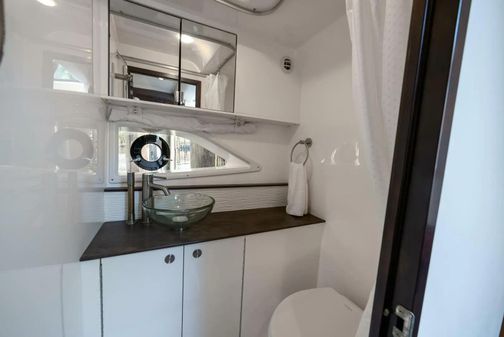 Sea Ray Sundancer 320 image