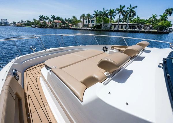 Sea Ray Sundancer 320 image