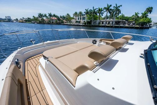 Sea Ray Sundancer 320 image