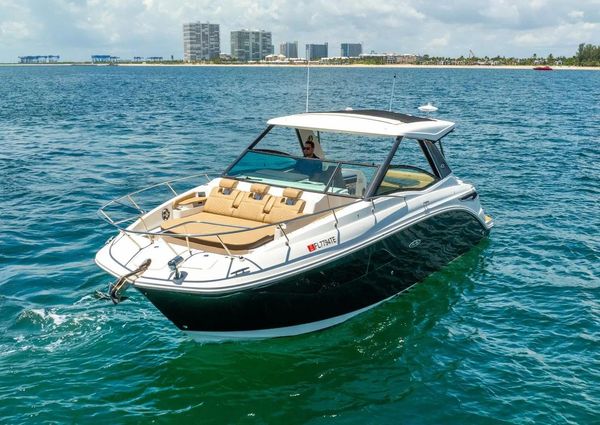 Sea Ray Sundancer 320 image