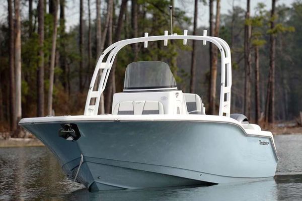 Tidewater 252 SUV - main image