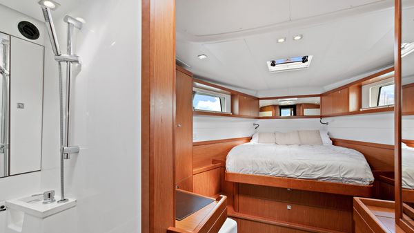 Beneteau SENSE-55-QUARTER-SHARE image