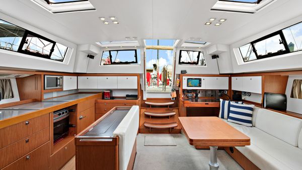 Beneteau SENSE-55-QUARTER-SHARE image