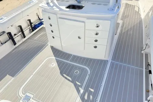 Everglades 325-CENTER-CONSOLE image